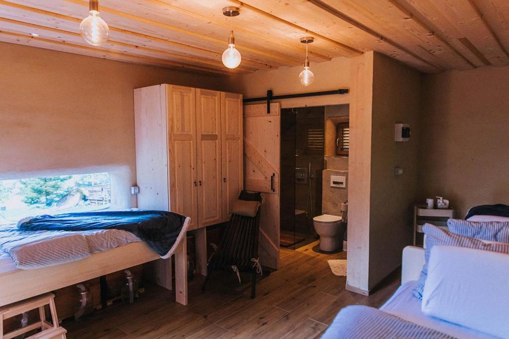 グロースプリェSleeping With Bees - Tourist Farm Muhaアパートメント エクステリア 写真