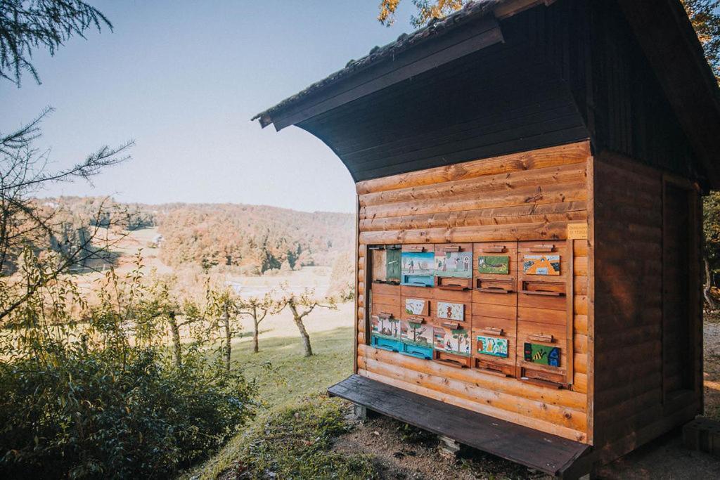 グロースプリェSleeping With Bees - Tourist Farm Muhaアパートメント エクステリア 写真